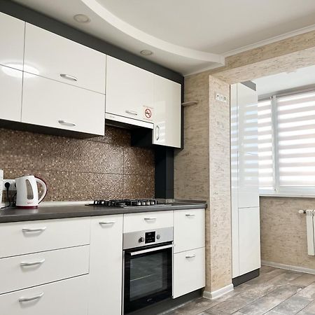 0147 New Flat Near Airport Zhulyany Sofievskaya Borshchagovka Apartment Kyiv Exterior photo